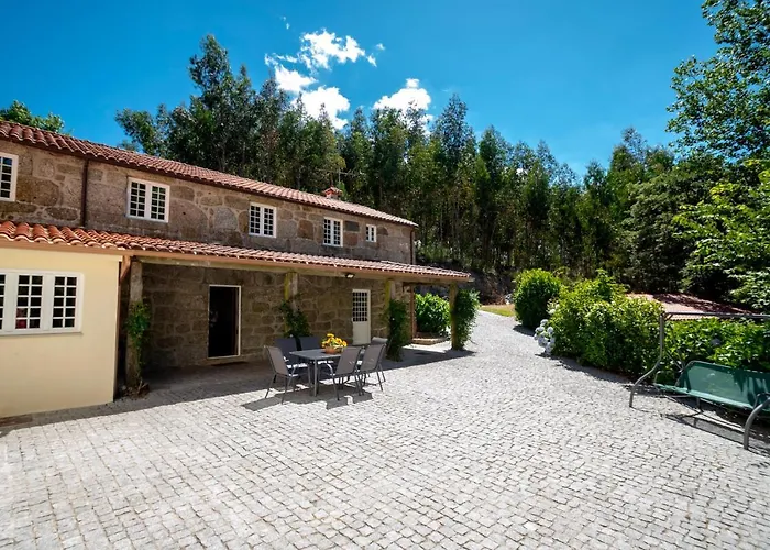 Casa Do Pioledo Camelias De Basto *