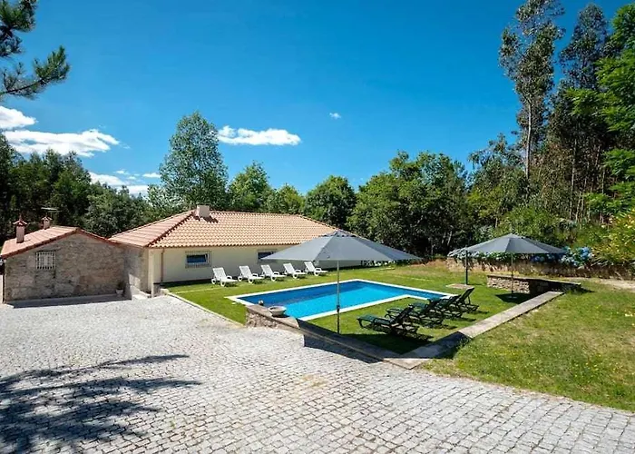 Holiday home Casa Do Pioledo Camelias De Basto *