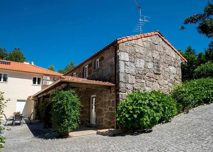 Casa Do Pioledo Camelias De Basto