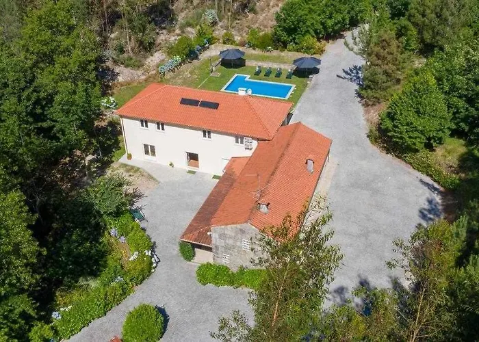 Holiday home Casa Do Pioledo Camelias De Basto Lamelas (Douro Litoral)