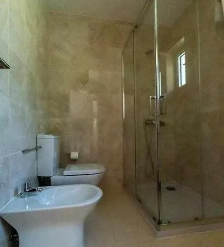 Casa Do Pioledo Camelias De Basto Holiday home Lamelas (Douro Litoral)